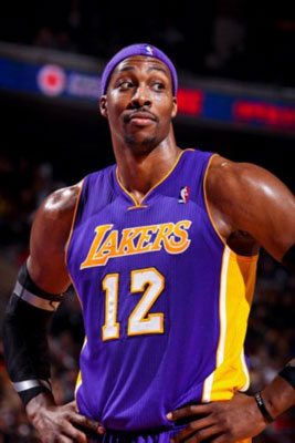 阿森纳成为第二支，在小组赛／联赛阶段10连胜的英伦球队（阿森纳成英伦足坛第二支在小组赛或联赛阶段豪取十连胜的球队）