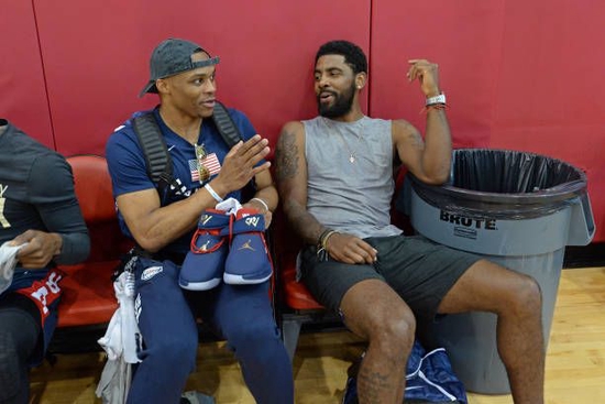 日本队再度成为亚洲希望（日本队再次扛起亚洲希望之旗）