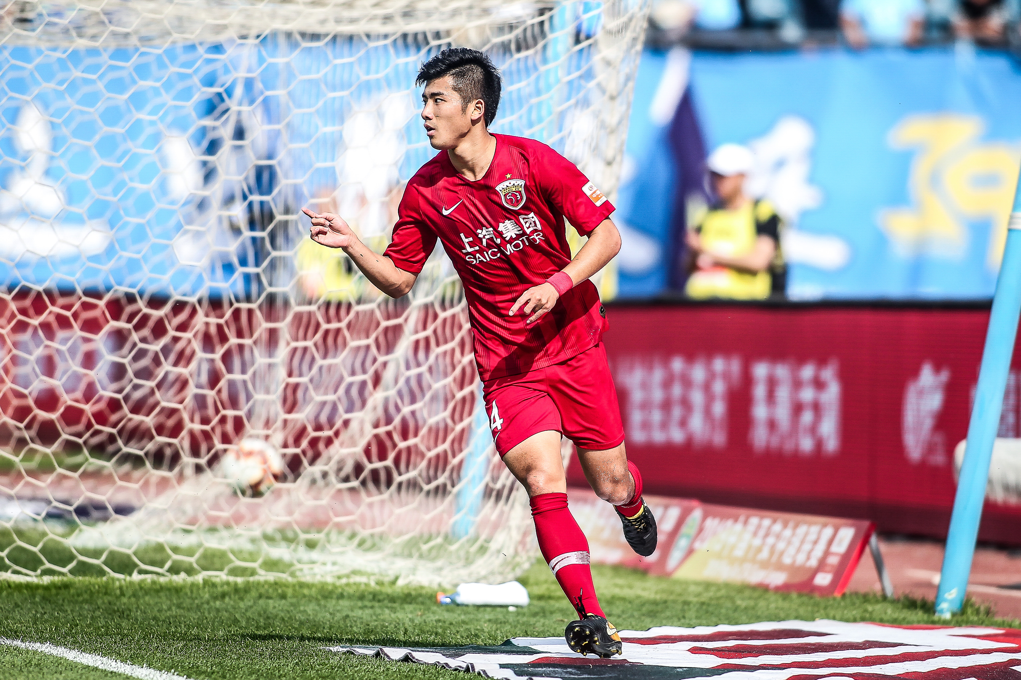 佛得角主帅：世界杯首秀对阵西班牙简直完美；盼与贝尔萨见面（佛得角主教练：世界杯首秀对阵西班牙堪称完美，期待与贝尔萨相见）