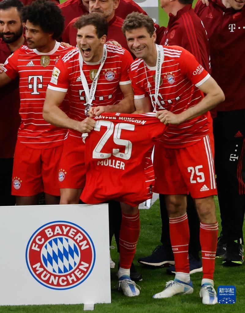 半场战报：科隆1-0汉堡，阿赫破门（上半场：阿赫破门，科隆1-0领先汉堡）